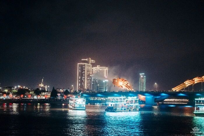 Du thuyền Poseidon Cruise